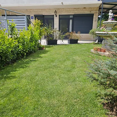 Mariva Apartment Dicmo